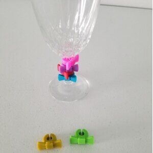 6pcs. Fun Bowtie Shaped Silicone Wine Marker Barware Glass Charm Drink Tracker G